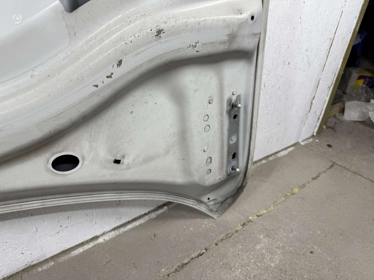 Volkswagen Tiguan hood (front, rear)