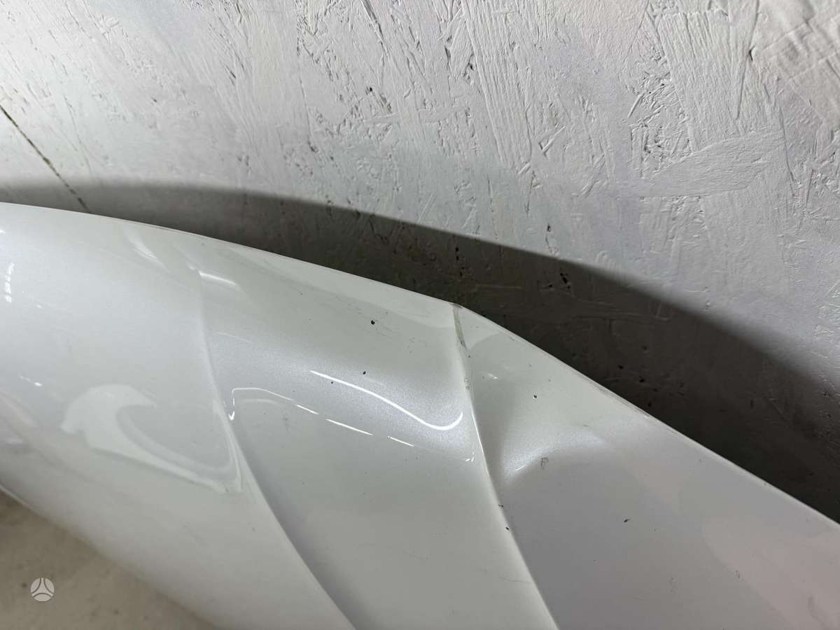 Volkswagen Tiguan hood (front, rear)