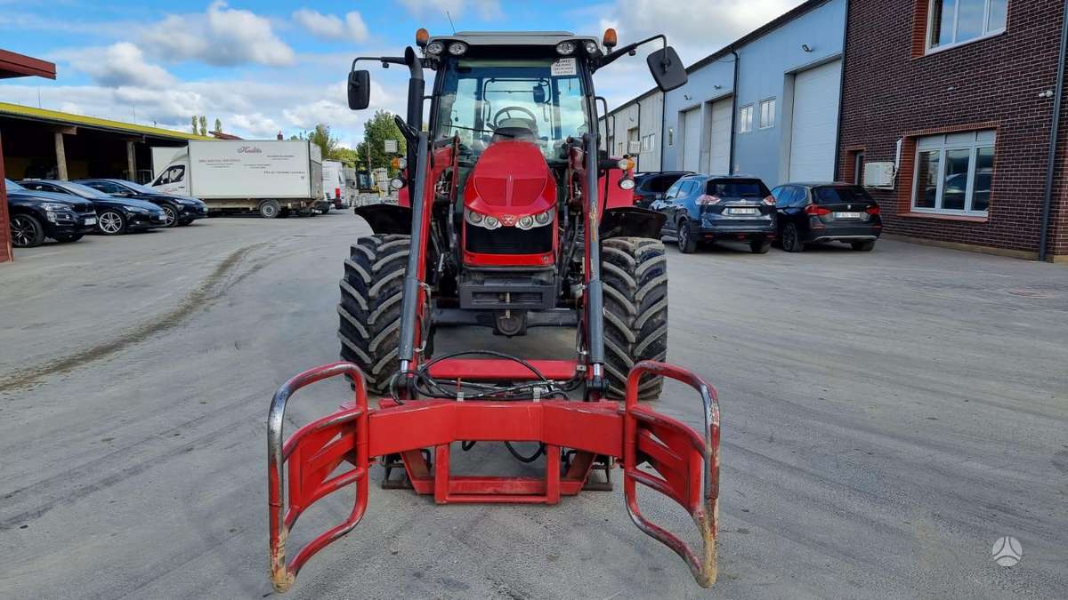 Massey Ferguson 5710, tractors
