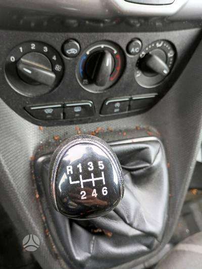 Ford Transit Connect dalimis