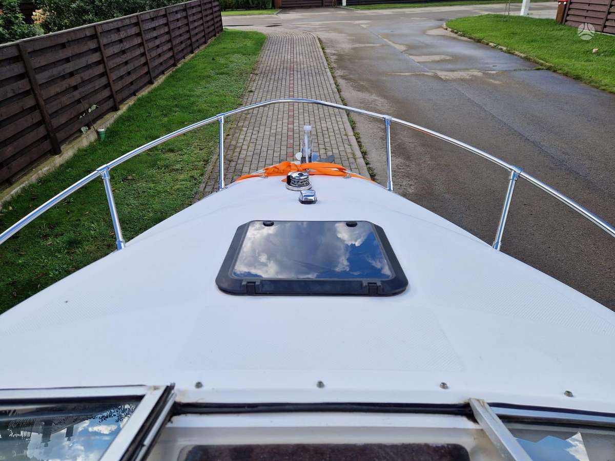 Bayliner Capri 2052 LS, yachts / cruisers