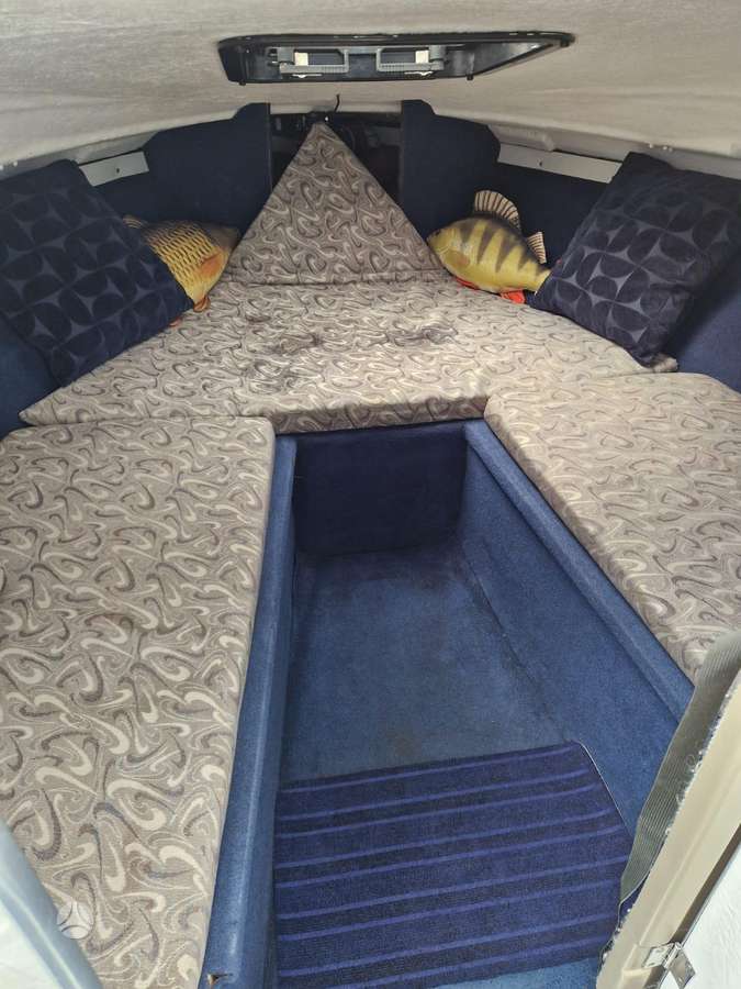 Bayliner Capri 2052 LS, yachts / cruisers
