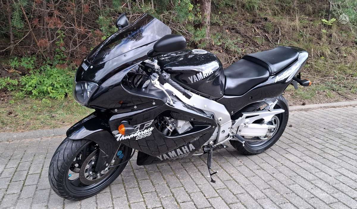 Yamaha YZF 1000cc, superbikes