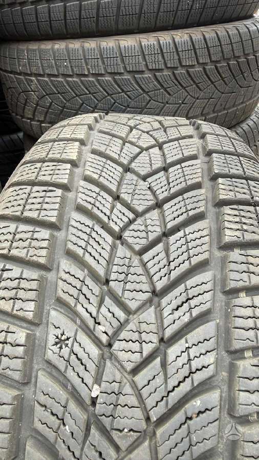 Goodyear, winter 215/50 R19