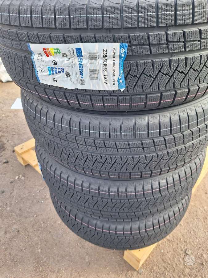 Triangle, winter 235/60 R18