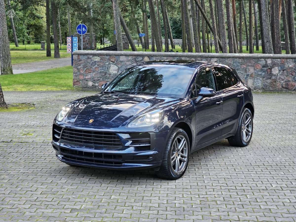 Porsche Macan - 1
