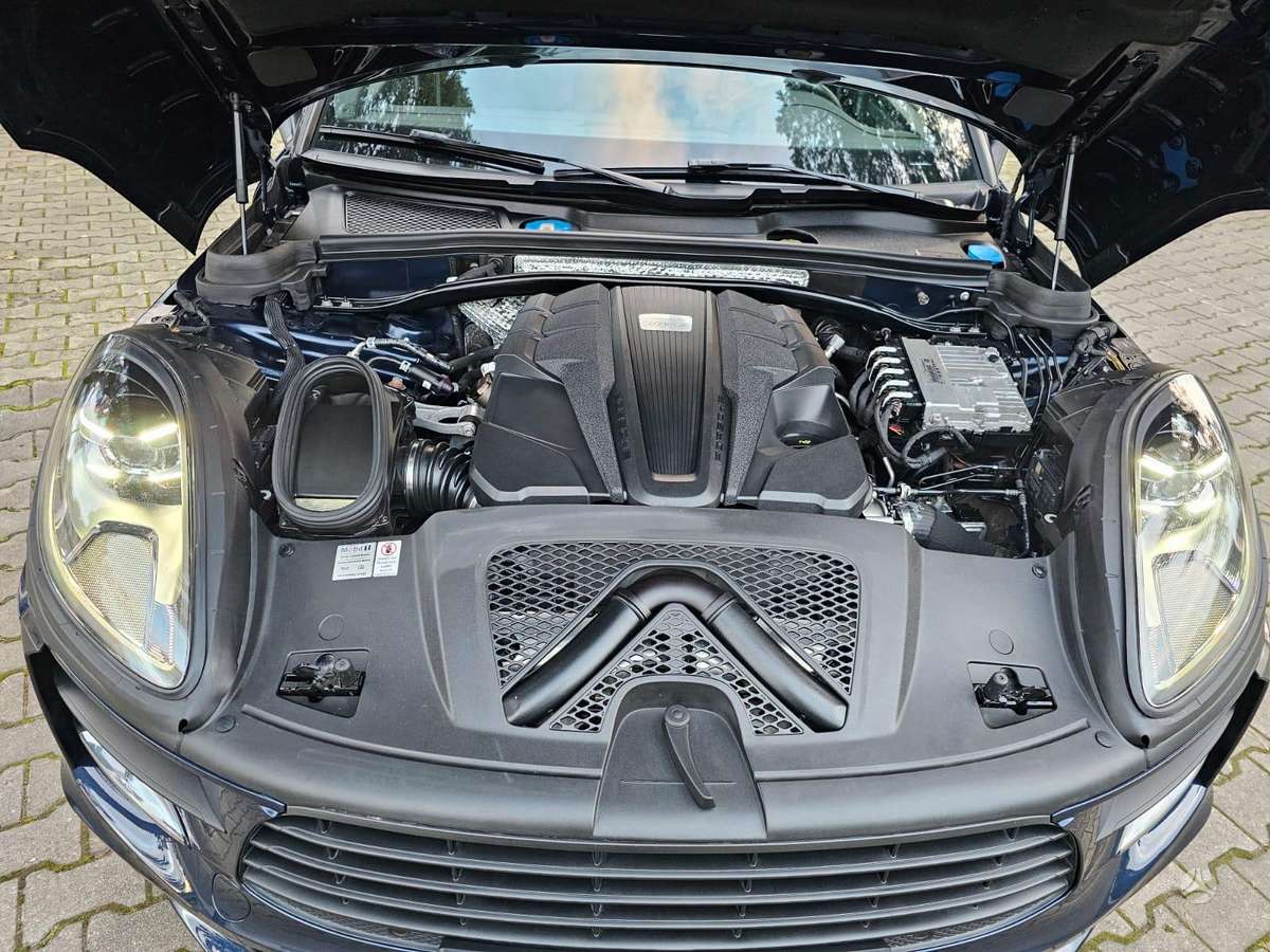 Porsche Macan - 10