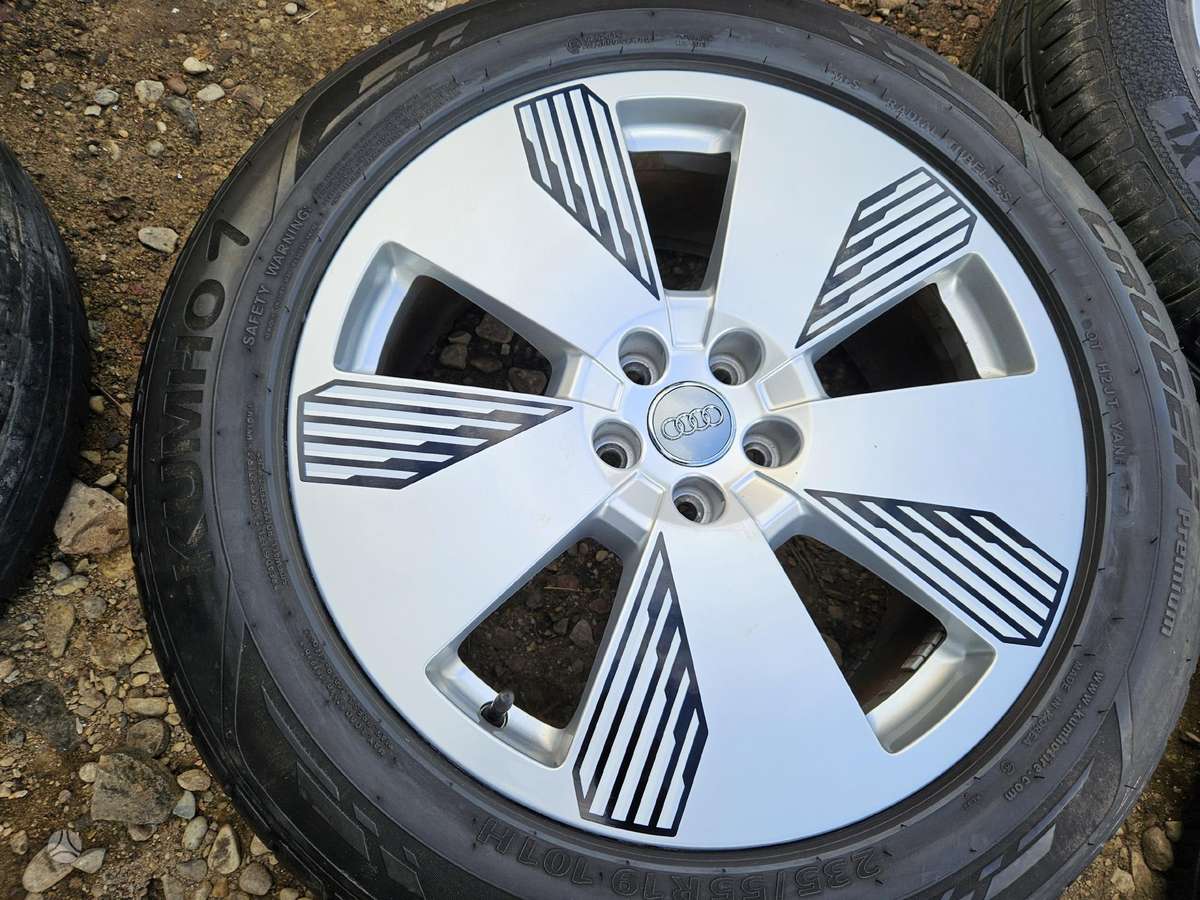 Audi Q5, light alloy, R19