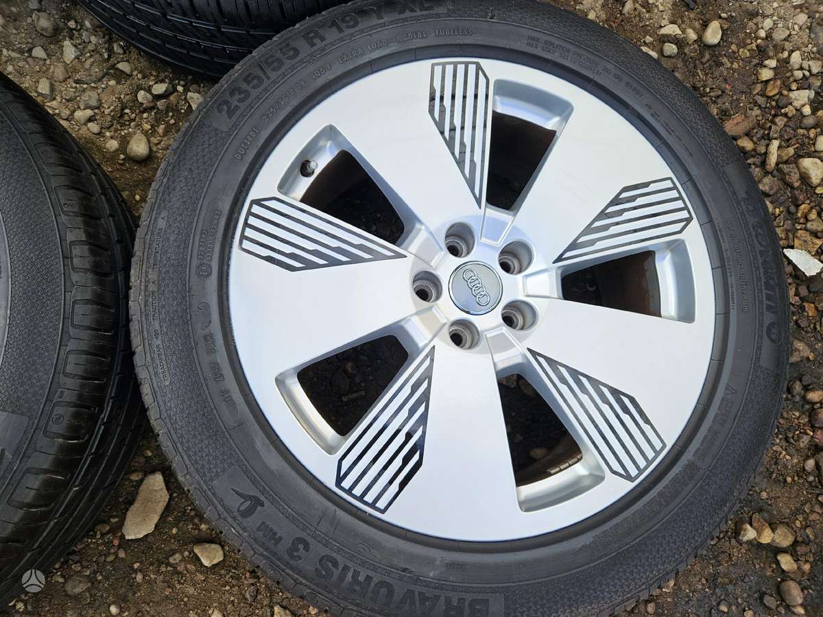 Audi Q5, light alloy, R19