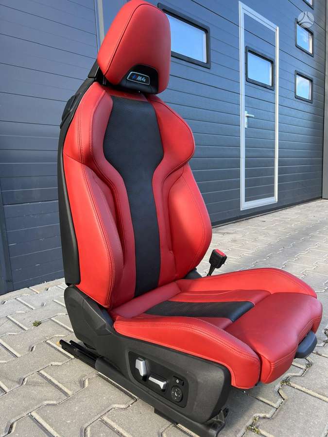 BMW M4 сиденья