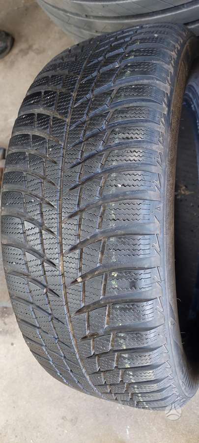 Bridgestone, зимние 205/55 R16