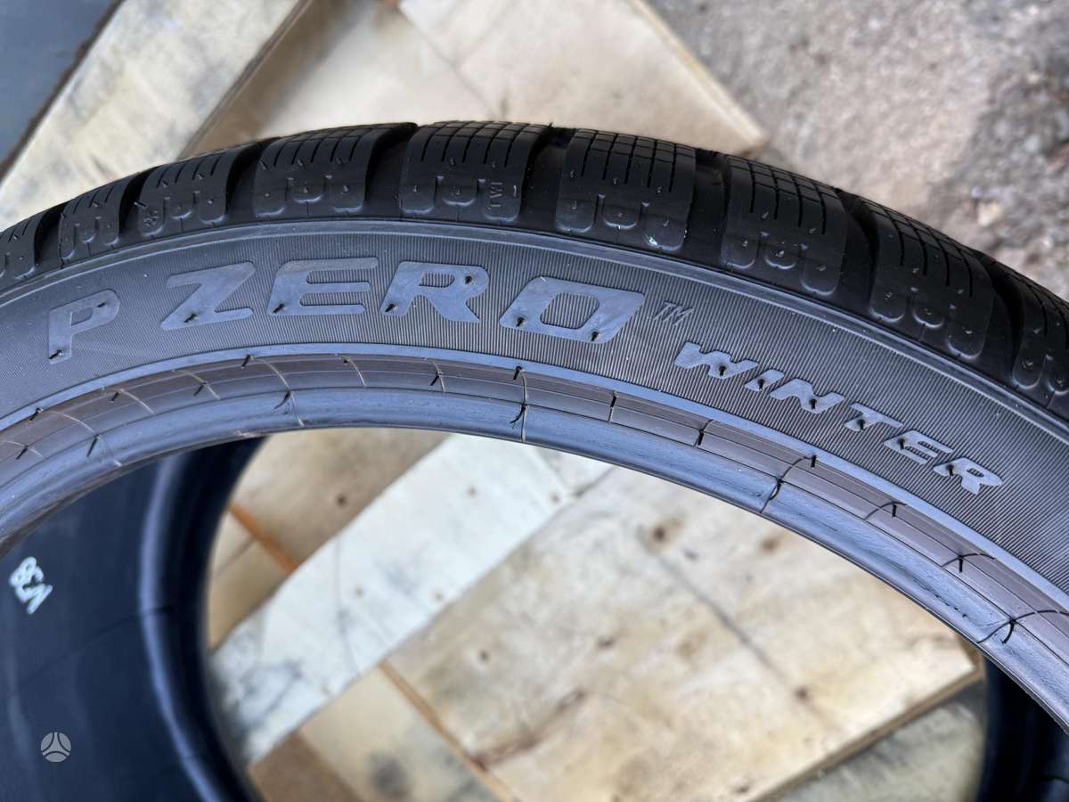 Pirelli PZero winter/2024m, winter 285/35 R21