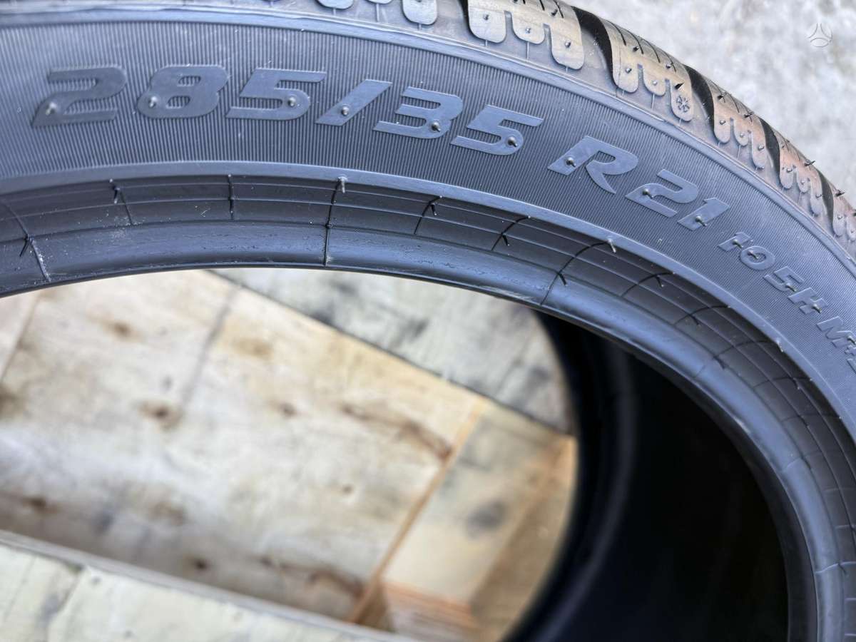 Pirelli PZero winter/2024m, winter 285/35 R21