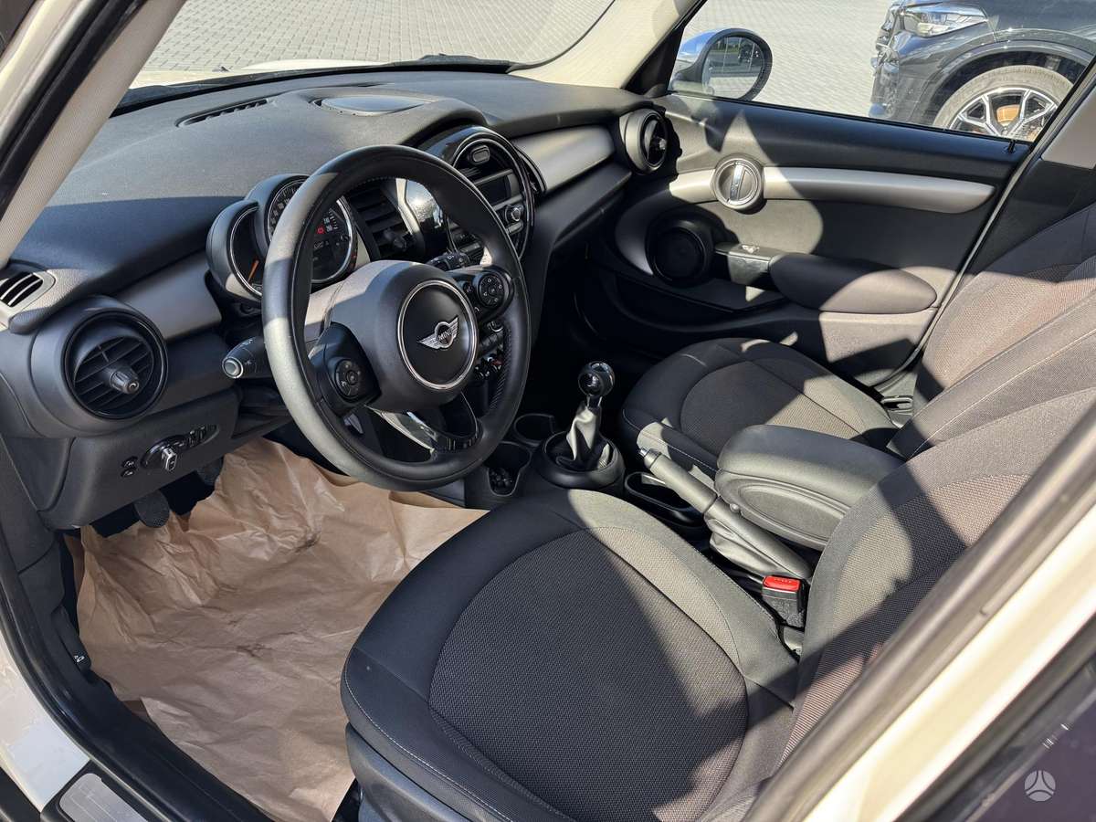 Mini One, 1.5 l., hatchback