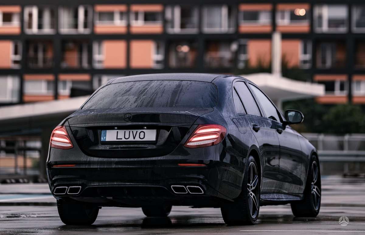 Mercedes-Benz E200, 1.6 l., Седан