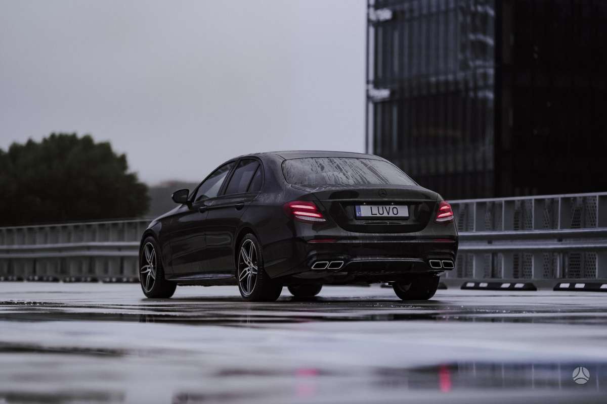 Mercedes-Benz E200, 1.6 l., Седан