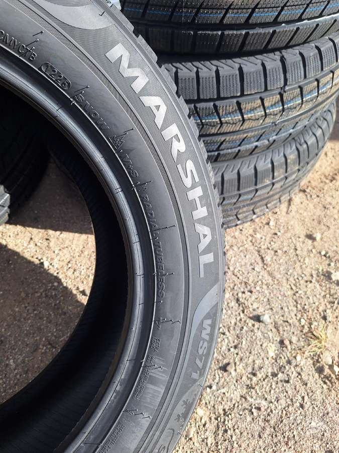 Marshal, universalios 235/60 R18