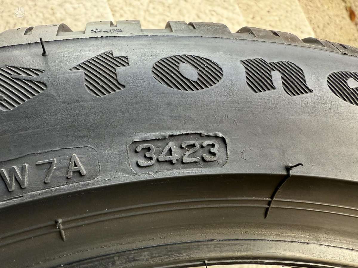Firestone Winterhawk4/2023m, winter 245/45 R19