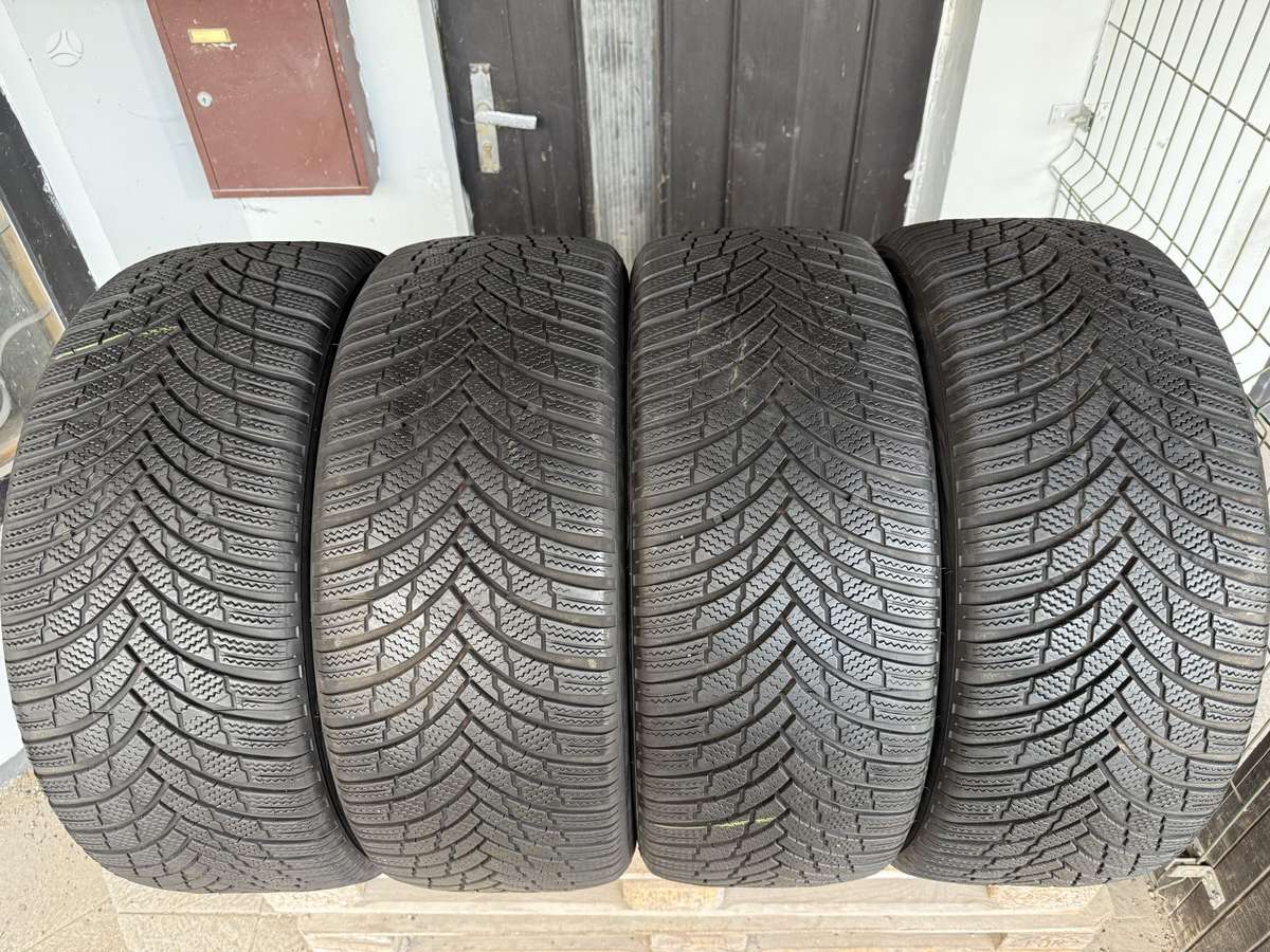 Firestone Winterhawk4/2022m, winter 245/45 R19