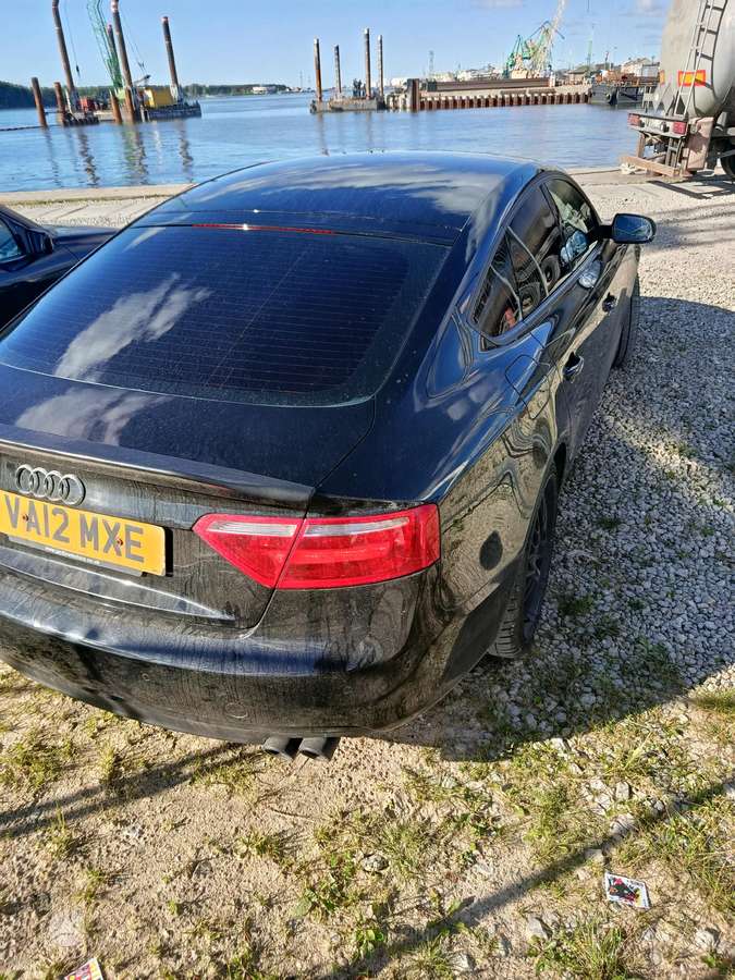 Audi A5 Yra visos dalys