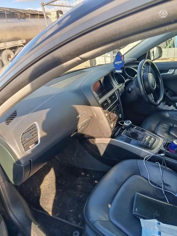 Audi A5 Yra visos dalys