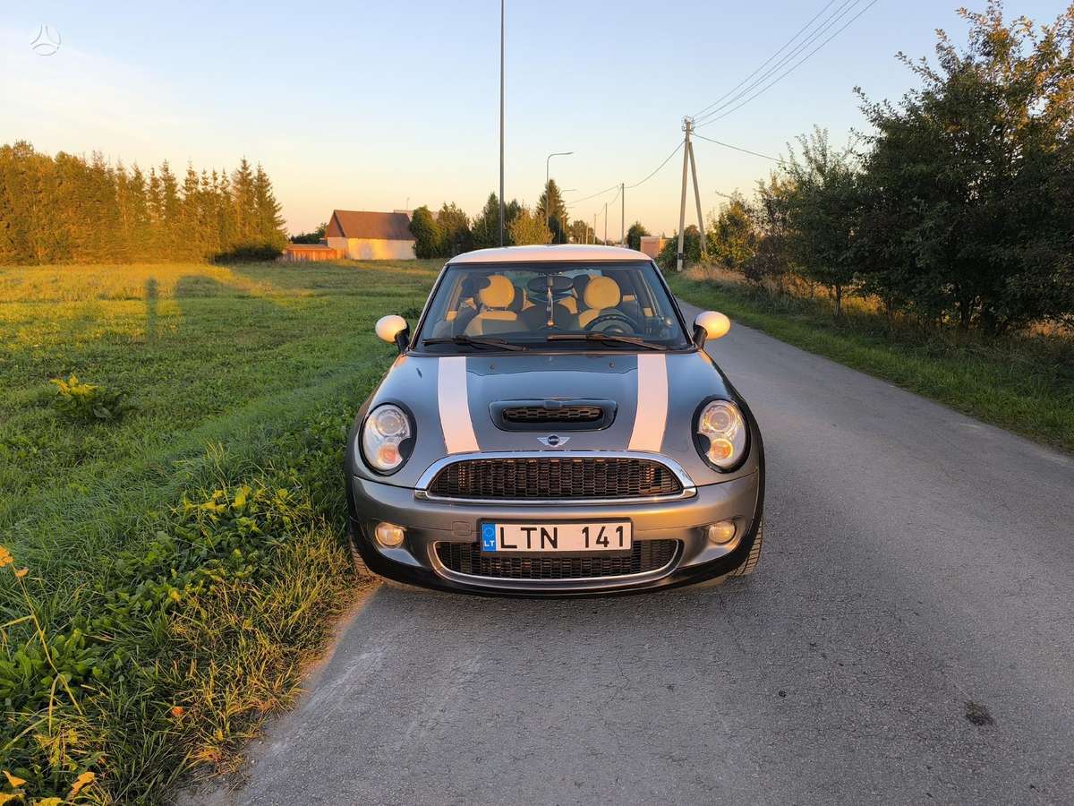 Mini Cooper S, 1.6 l., hatchback