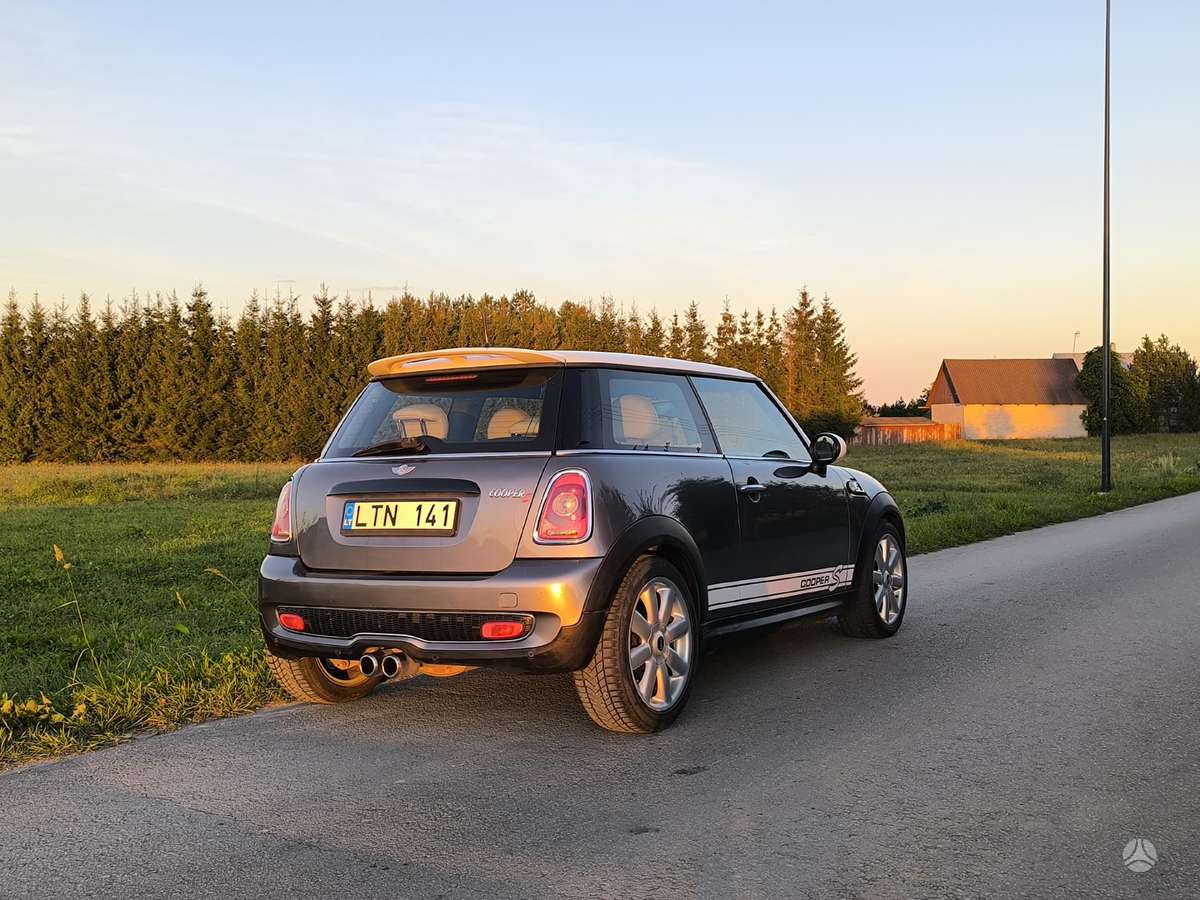 Mini Cooper S, 1.6 l., hatchback