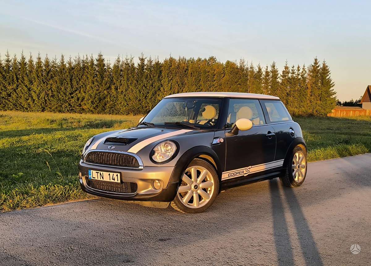 Mini Cooper S, 1.6 l., hatchback