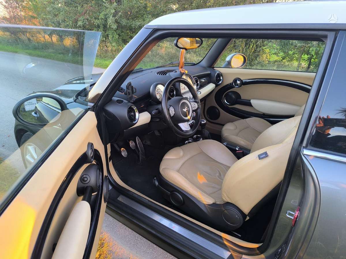 Mini Cooper S, 1.6 l., hatchback