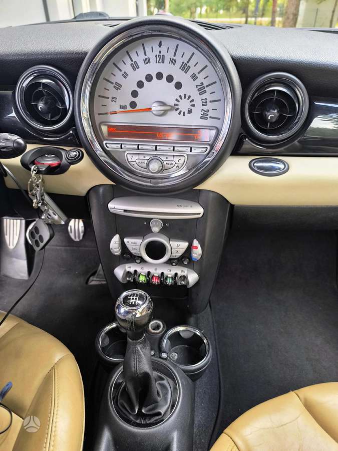 Mini Cooper S, 1.6 l., hatchback