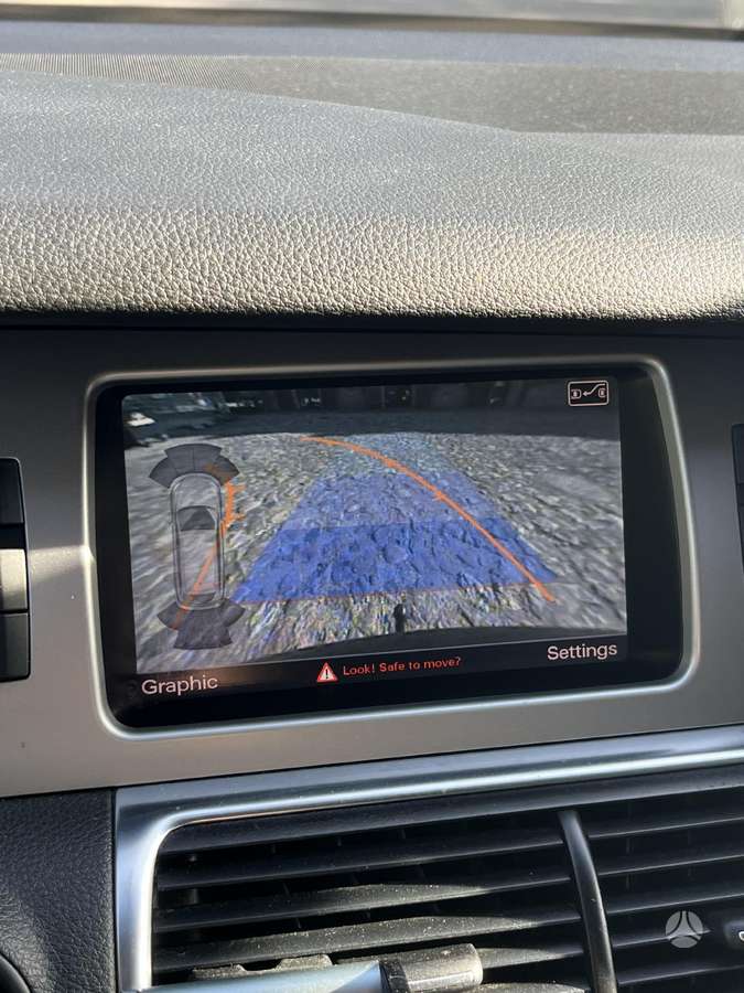 Audi Q7, 3.0 l., off-road / crossover