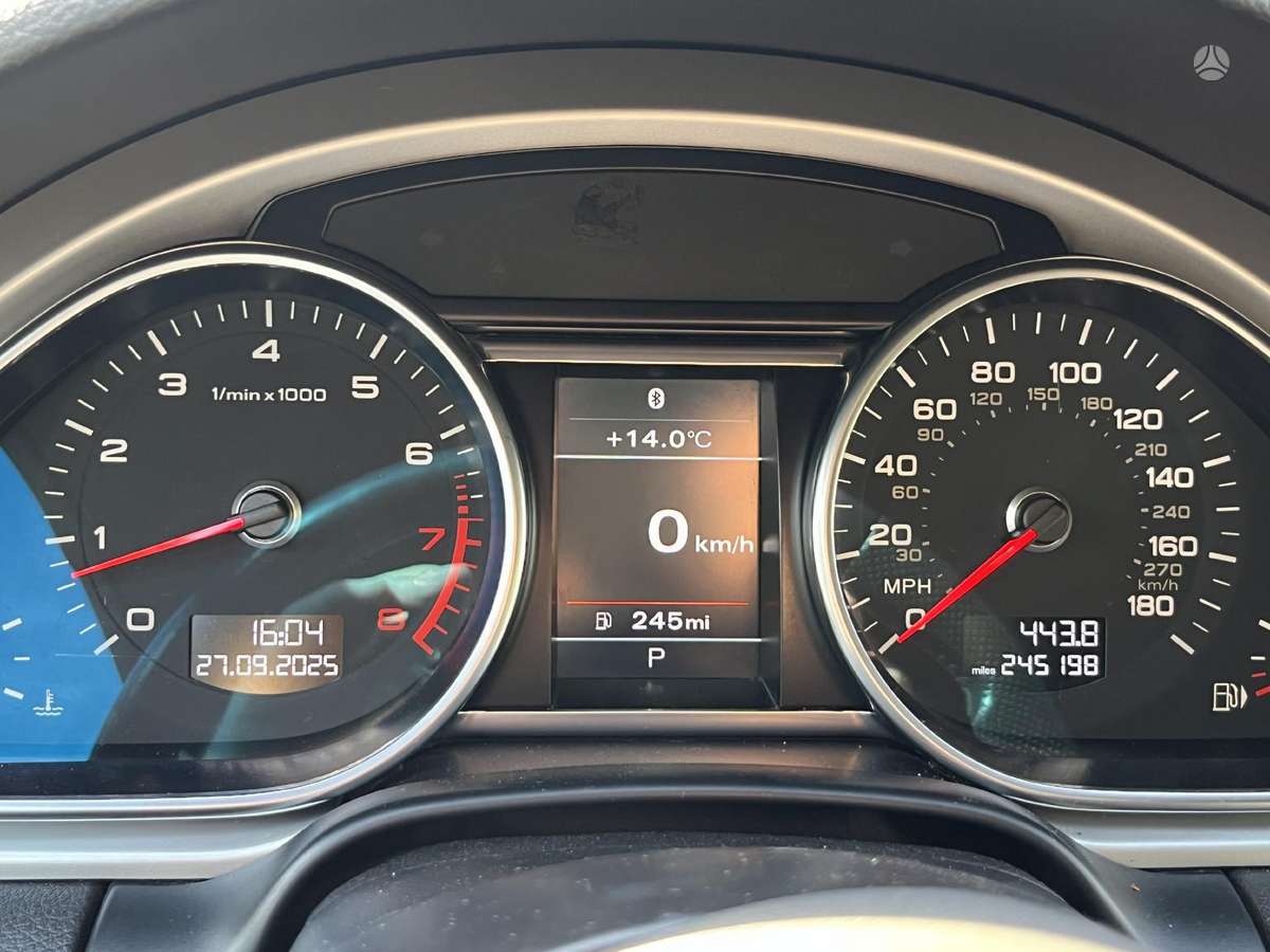 Audi Q7, 3.0 l., off-road / crossover