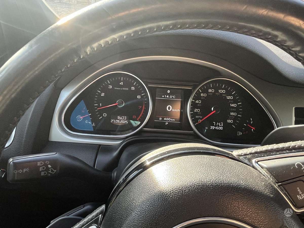 Audi Q7, 3.0 l., off-road / crossover