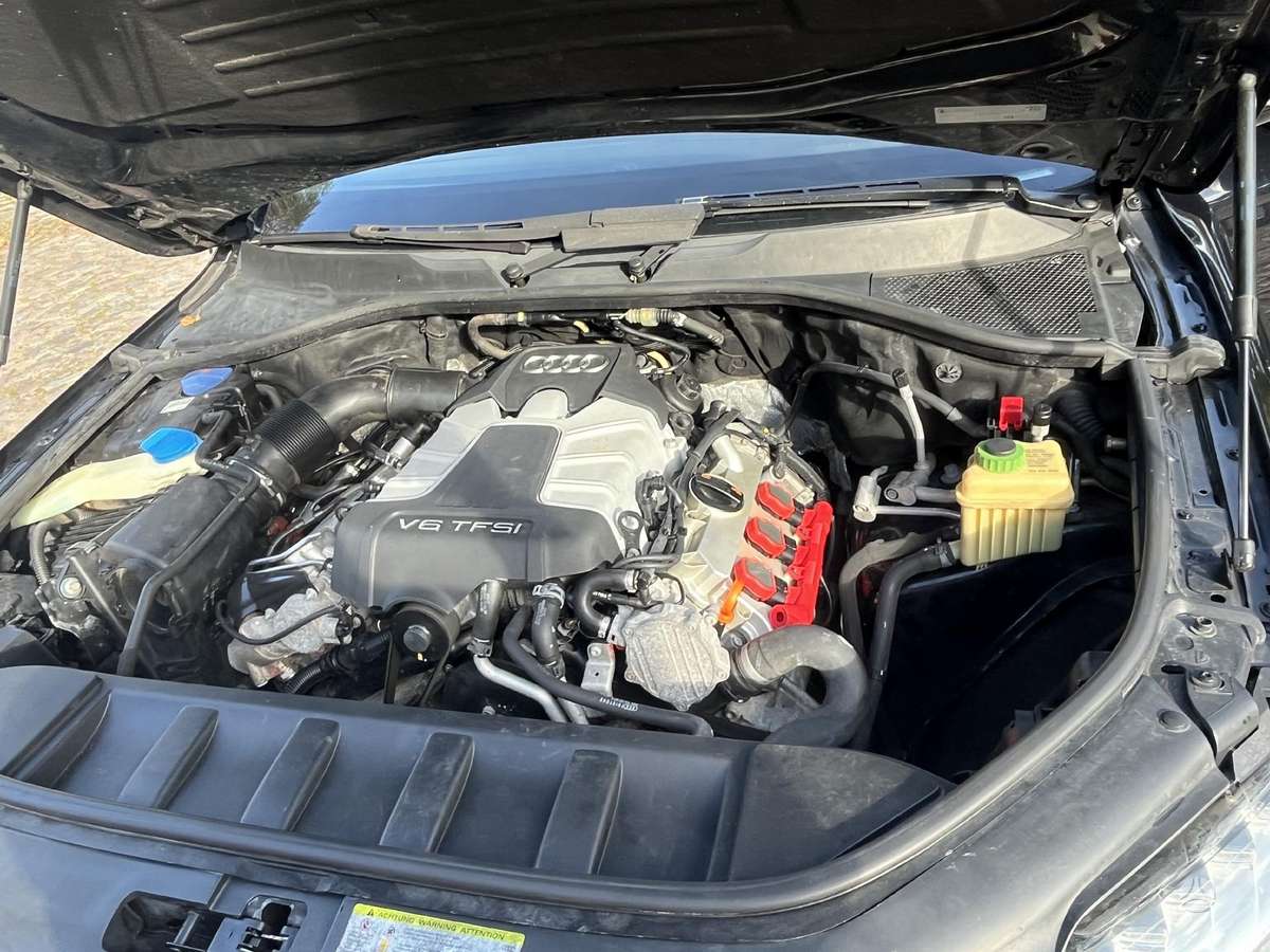 Audi Q7, 3.0 l., off-road / crossover