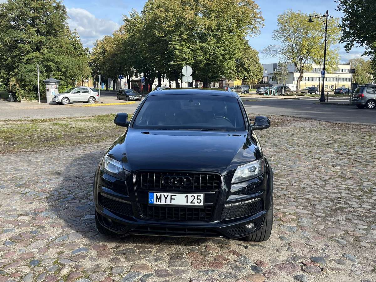 Audi Q7, 3.0 l., off-road / crossover