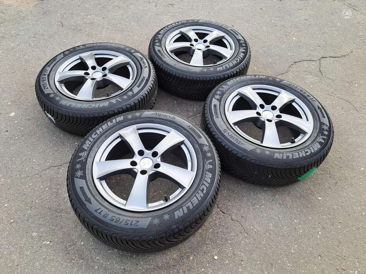 Audi Q3, lengvojo lydinio, R17