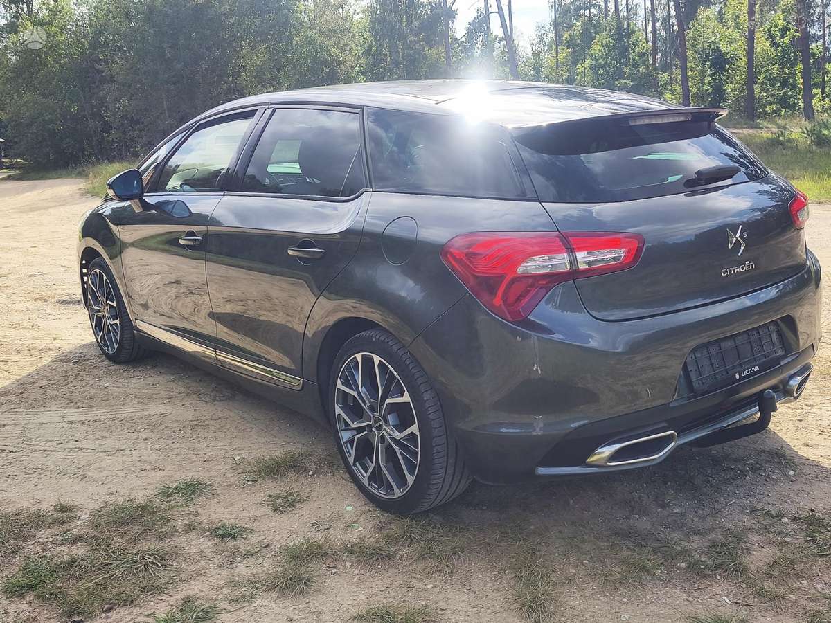 Citroen DS5, 2.0 l., Хэтчбек