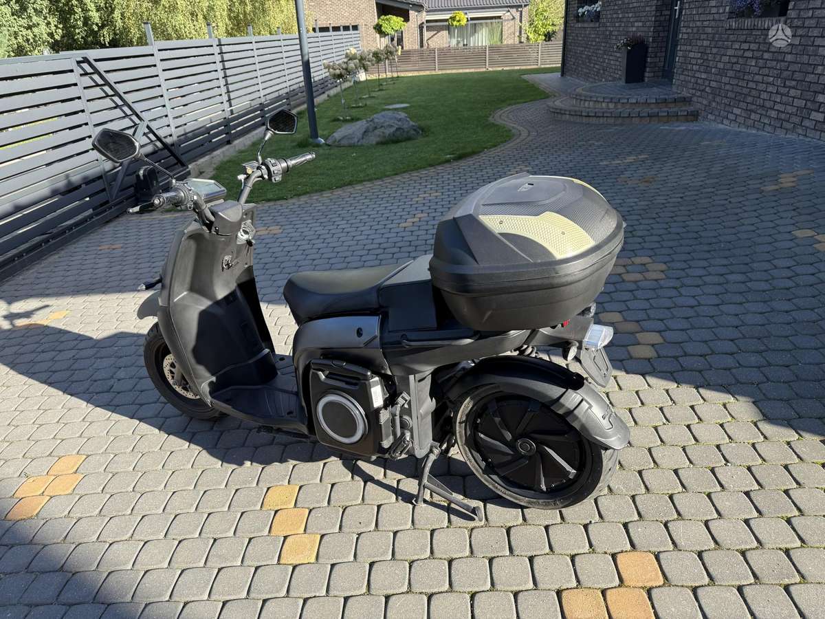 Silence S02, electric, scooters / mopeds