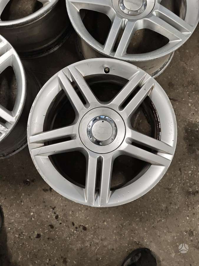 Audi A4, vieglmetāla, R17