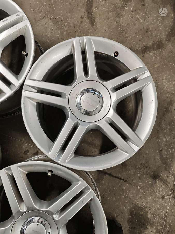 Audi A4, vieglmetāla, R17