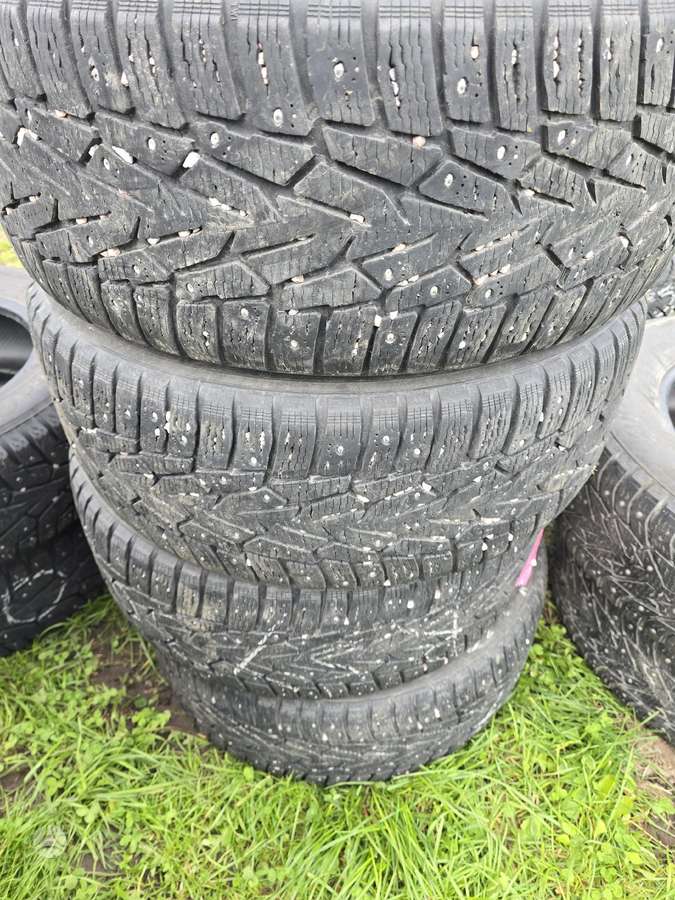 Nokian, зимние 235/65 R17
