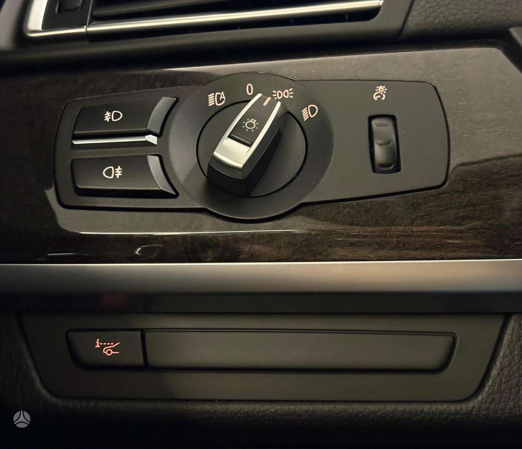 BMW 730, 3.0 l., sedanas