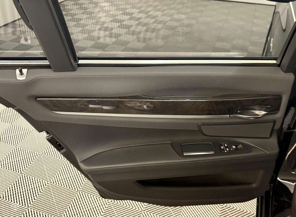BMW 730, 3.0 l., Седан
