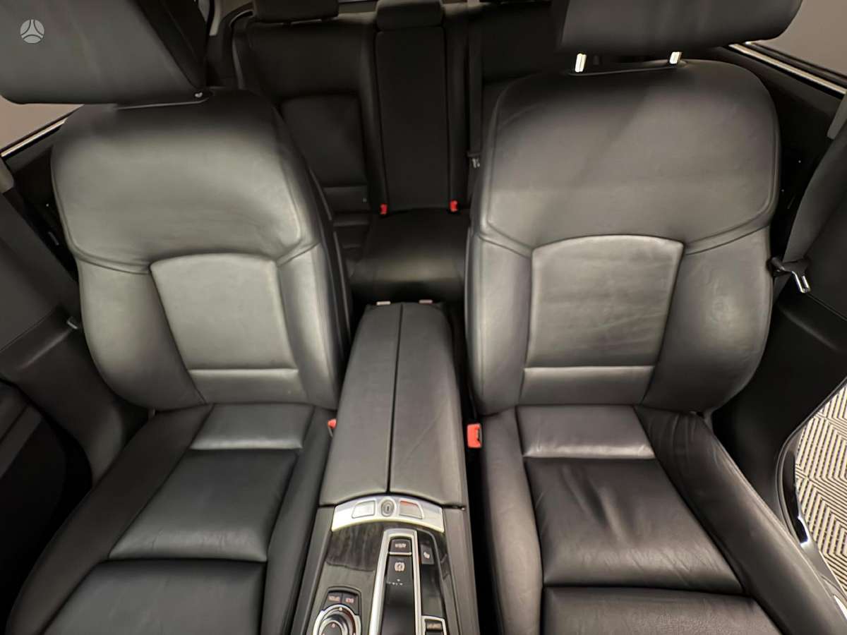 BMW 730, 3.0 l., Седан