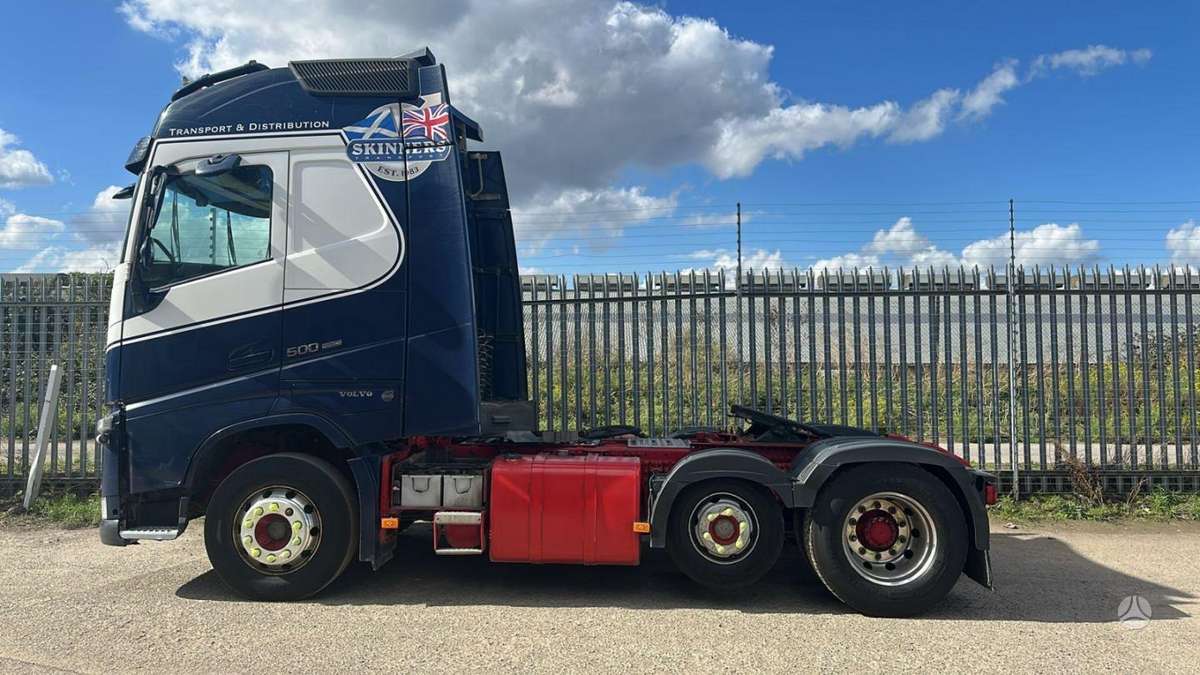 Volvo FH500, double sleeper