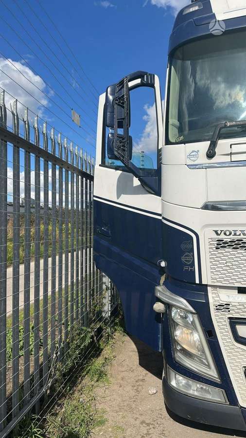 Volvo FH500, double sleeper
