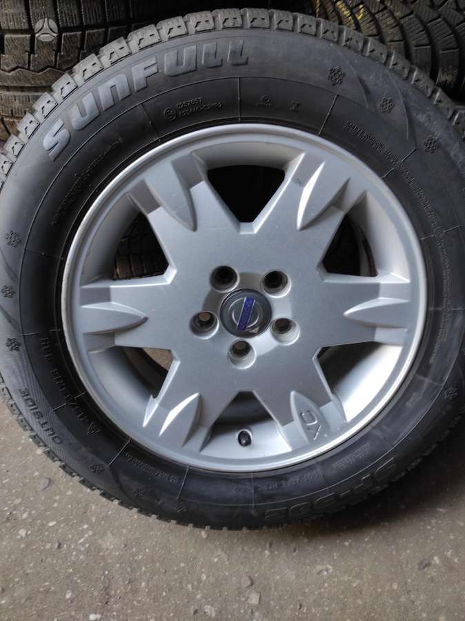 Volvo, lengvojo lydinio, R16