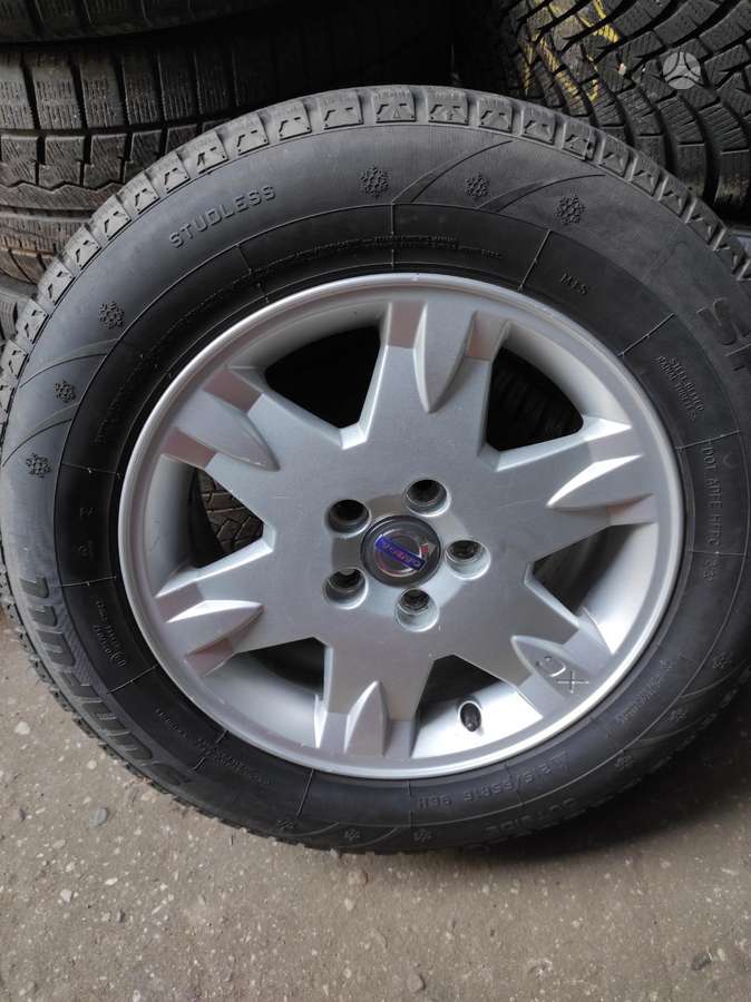 Volvo, lengvojo lydinio, R16