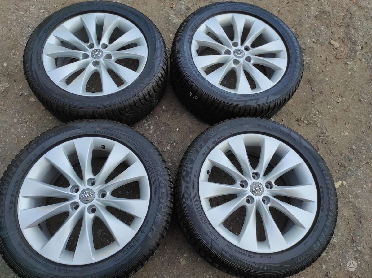 Yokohama, žieminės 235/50 R18