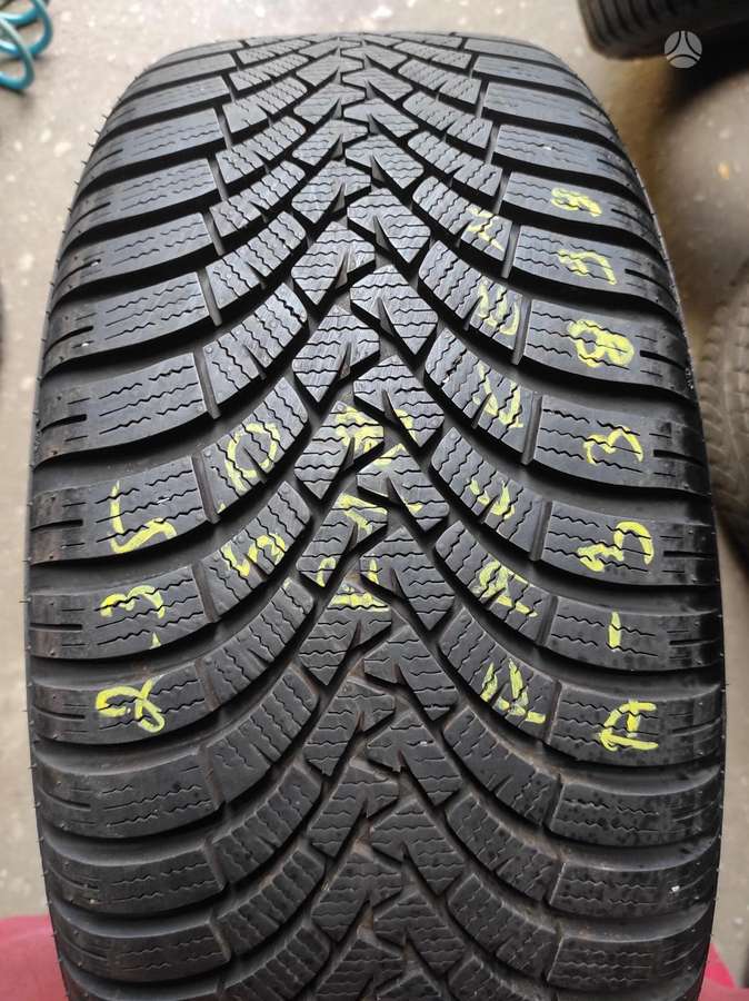 Yokohama, žieminės 235/50 R18